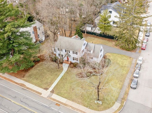 257 Dedham na, Newton, MA 02461