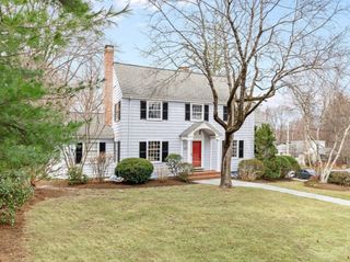 257 Dedham na, Newton, MA 02461