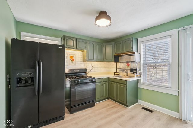 3020 S Mooresville Road, Indianapolis, IN 46221