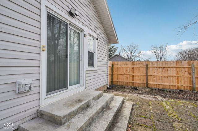 3020 S Mooresville Road, Indianapolis, IN 46221