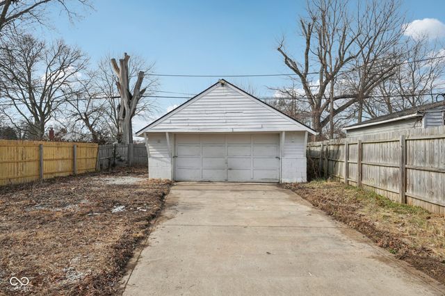 3020 S Mooresville Road, Indianapolis, IN 46221