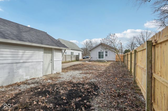 3020 S Mooresville Road, Indianapolis, IN 46221