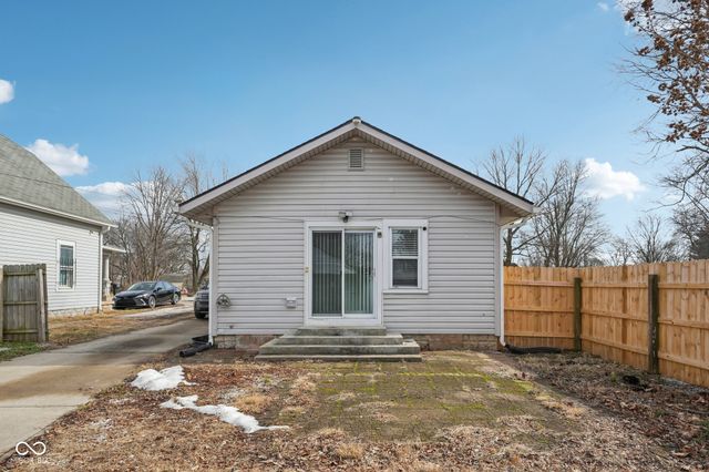 3020 S Mooresville Road, Indianapolis, IN 46221