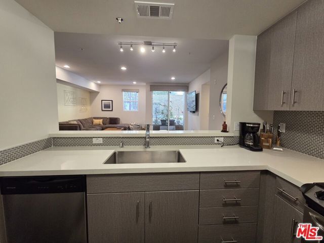 436 S Virgil Avenue 209, Los Angeles, CA 90020