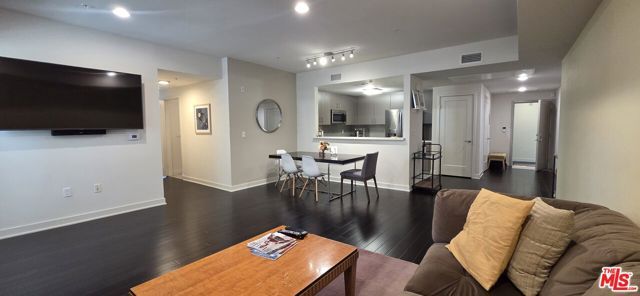 436 S Virgil Avenue 209, Los Angeles, CA 90020