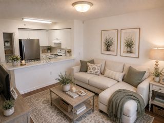 11040 SW 196th St 203, Cutler Bay, FL 33157