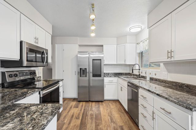 4524 STEPHENS CIR, South Ogden, UT 84403