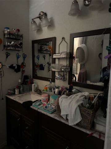 700 N Clinton Avenue, Dallas, TX 75208