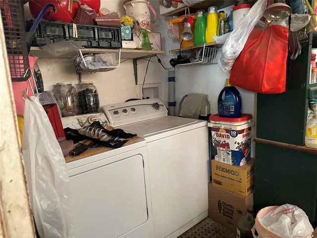 700 N Clinton Avenue, Dallas, TX 75208