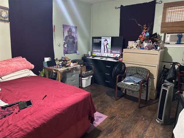 700 N Clinton Avenue, Dallas, TX 75208