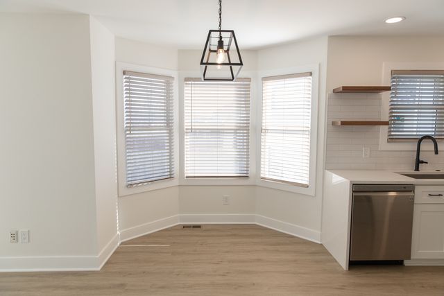 713 Stevens Street 713, Geneva, IL 60134