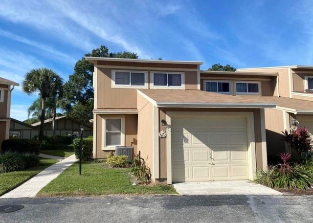 371 Maplecrest Circle, Jupiter, FL 33458