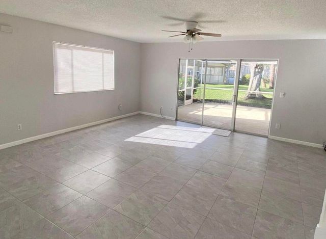 371 Maplecrest Circle, Jupiter, FL 33458