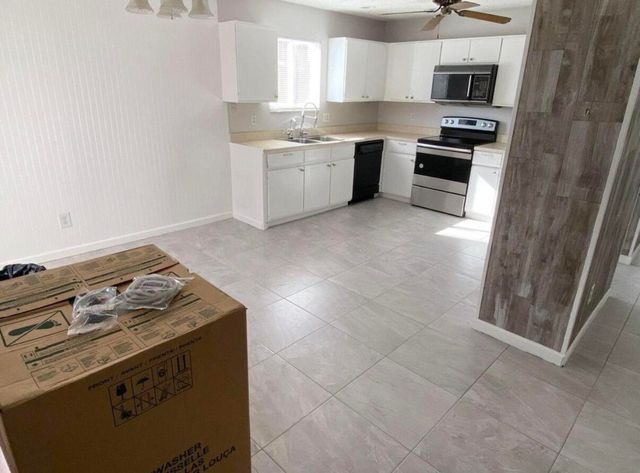 371 Maplecrest Circle, Jupiter, FL 33458