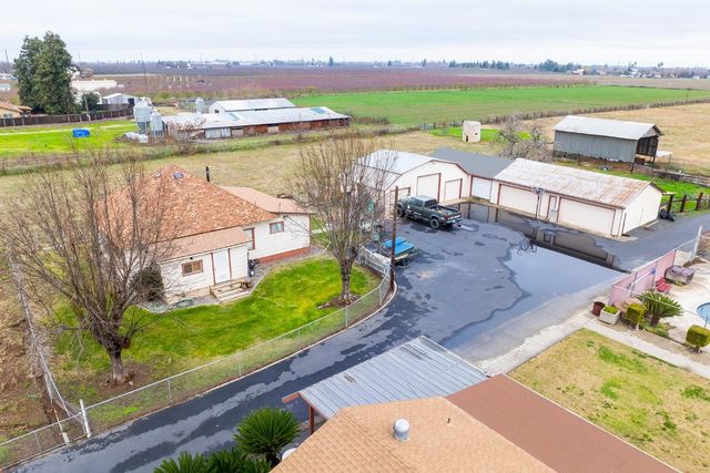 4460 Mountain View Rd, Hughson, CA 95326