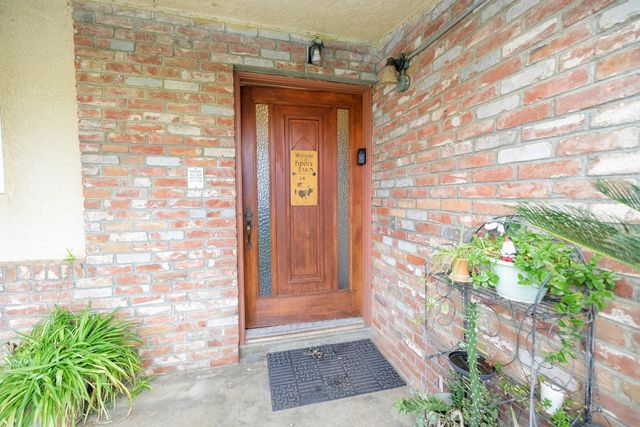 4460 Mountain View Rd, Hughson, CA 95326