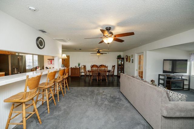 4460 Mountain View Rd, Hughson, CA 95326