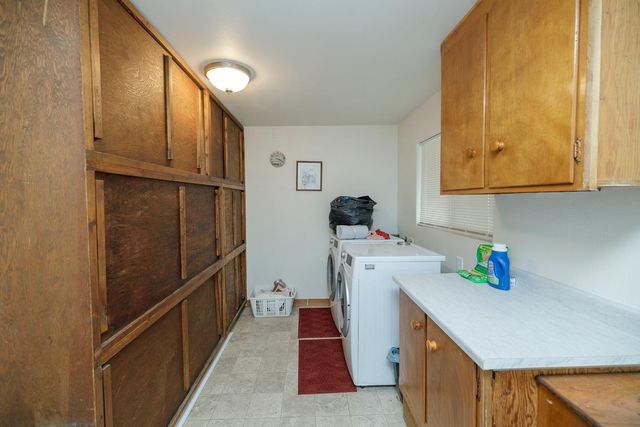 4460 Mountain View Rd, Hughson, CA 95326