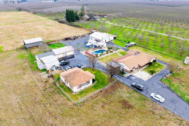 4460 Mountain View Rd, Hughson, CA 95326