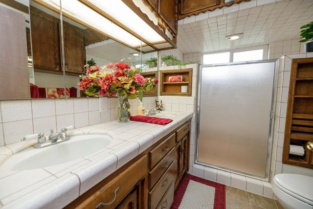 4460 Mountain View Rd, Hughson, CA 95326