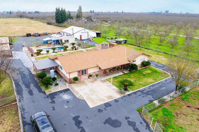 4460 Mountain View Rd, Hughson, CA 95326