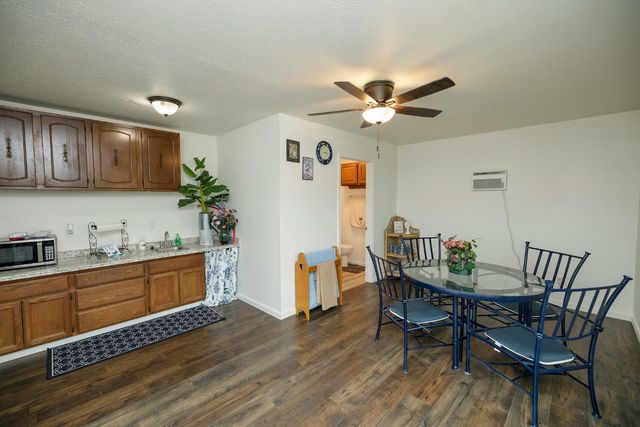 4460 Mountain View Rd, Hughson, CA 95326