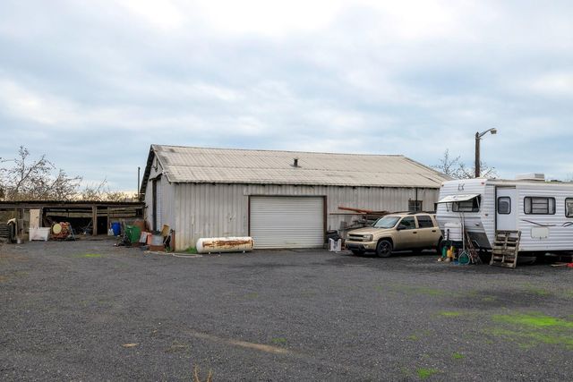 4460 Mountain View Rd, Hughson, CA 95326