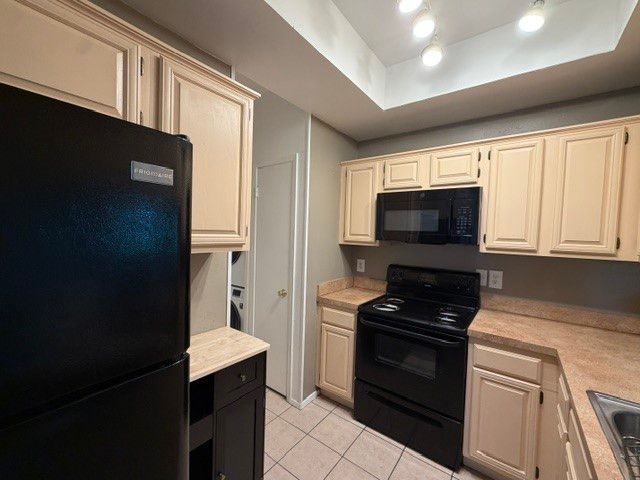 8601 Park Lane 422, Dallas, TX 75231