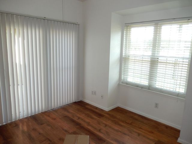 8601 Park Lane 422, Dallas, TX 75231