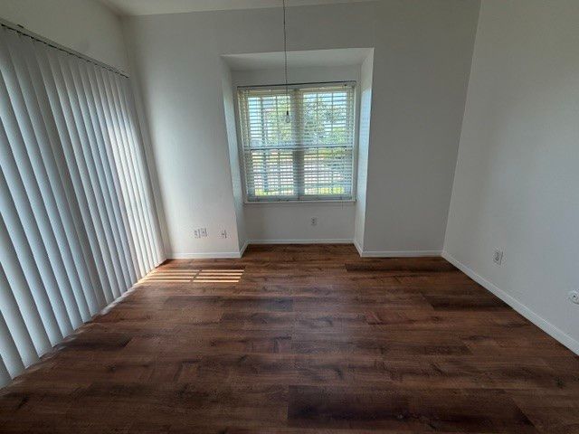 8601 Park Lane 422, Dallas, TX 75231