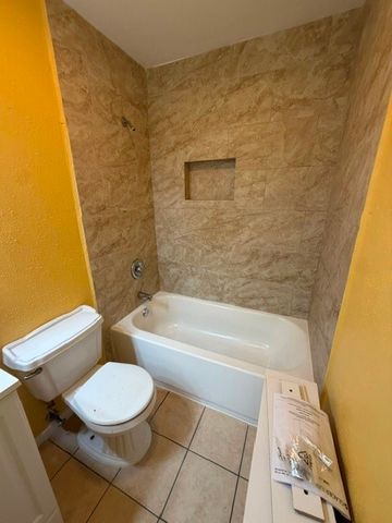 8601 Park Lane 422, Dallas, TX 75231