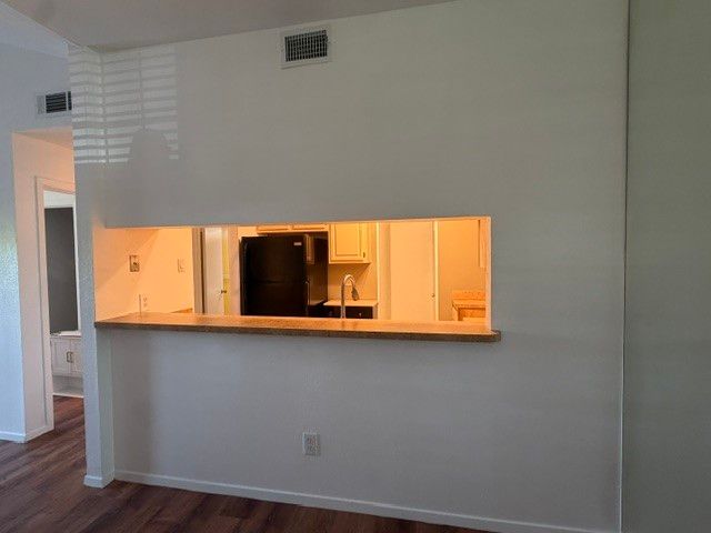 8601 Park Lane 422, Dallas, TX 75231