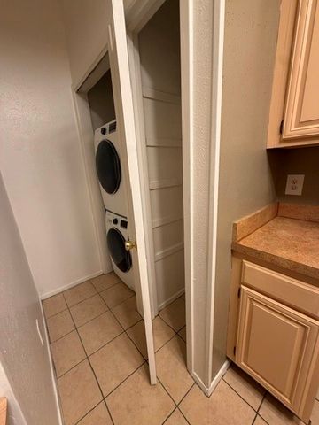 8601 Park Lane 422, Dallas, TX 75231