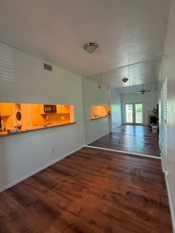 8601 Park Lane 422, Dallas, TX 75231