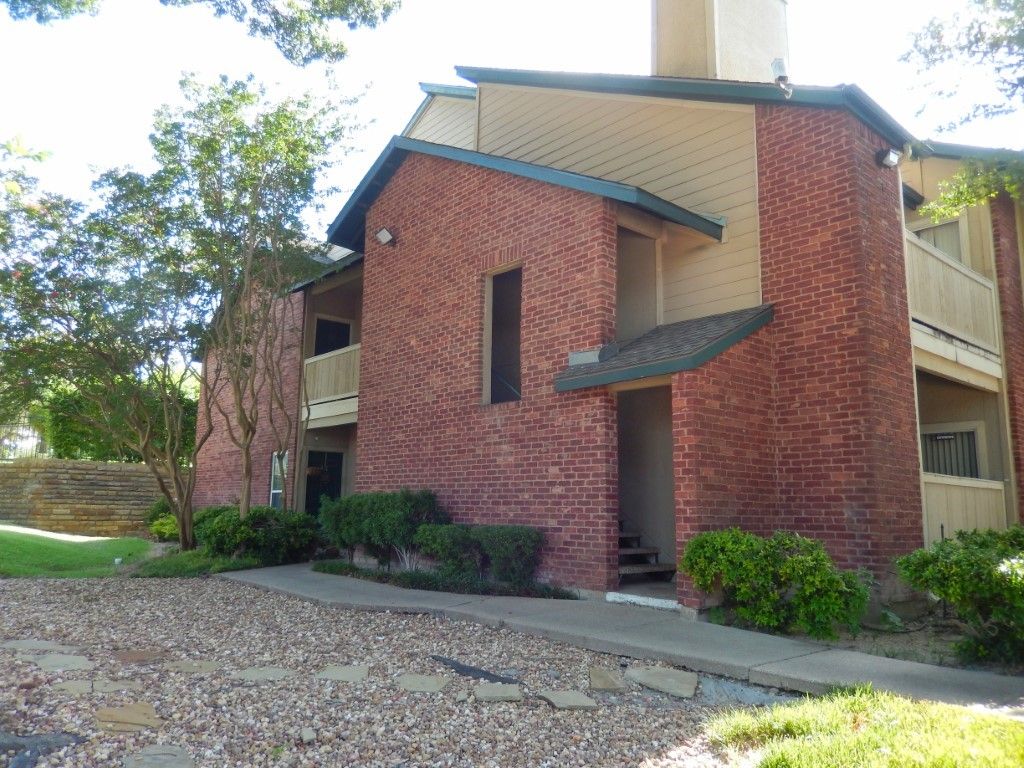 8601 Park Lane 422, Dallas, TX 75231
