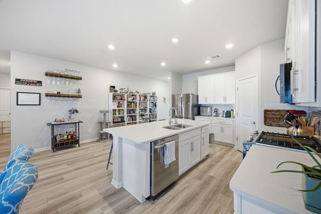 14000 Heartland DR, Manor, TX 78653