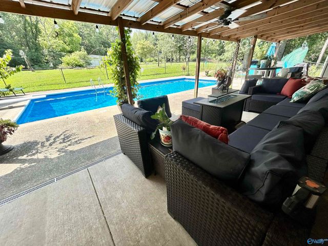 4010 Tabor Road, Gadsden, AL 35904