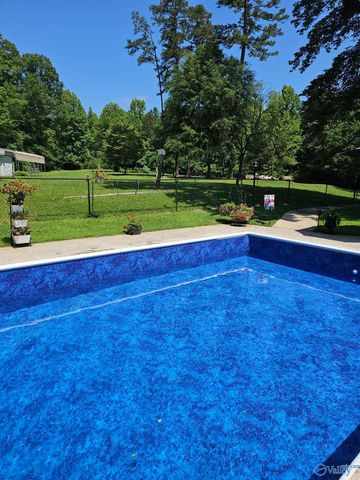 4010 Tabor Road, Gadsden, AL 35904