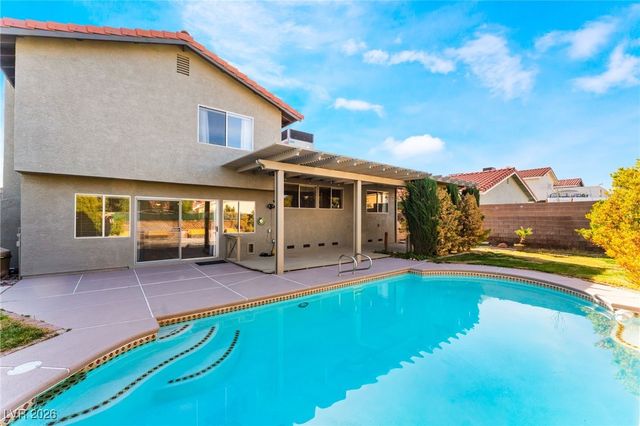 8704 Isola Drive, Las Vegas, NV 89117