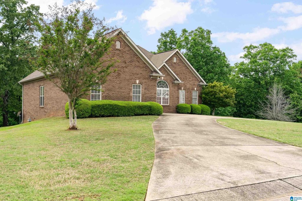 7532 CHASE WAY, Hueytown, AL 35023
