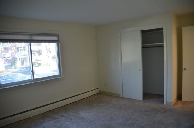 41 Lionel Ave D, Waltham, MA 02452