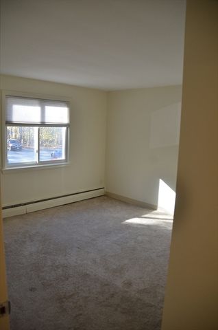 41 Lionel Ave D, Waltham, MA 02452