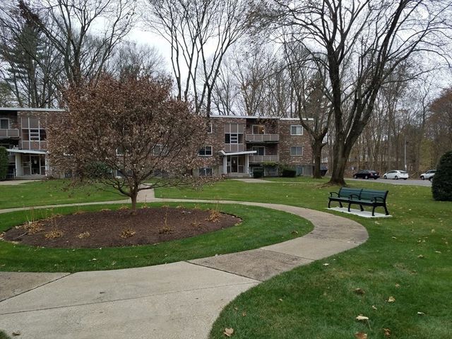 41 Lionel Ave D, Waltham, MA 02452