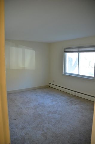 41 Lionel Ave D, Waltham, MA 02452