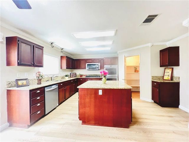 12270 Mesa Grove Drive, Riverside, CA 92503