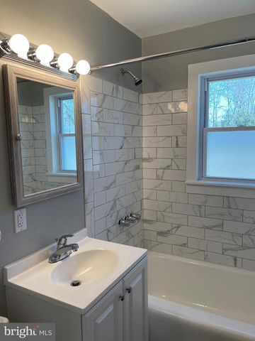1112 PARKWAY AVE, Ewing, NJ 08618