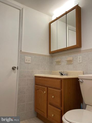 1112 PARKWAY AVE, Ewing, NJ 08618