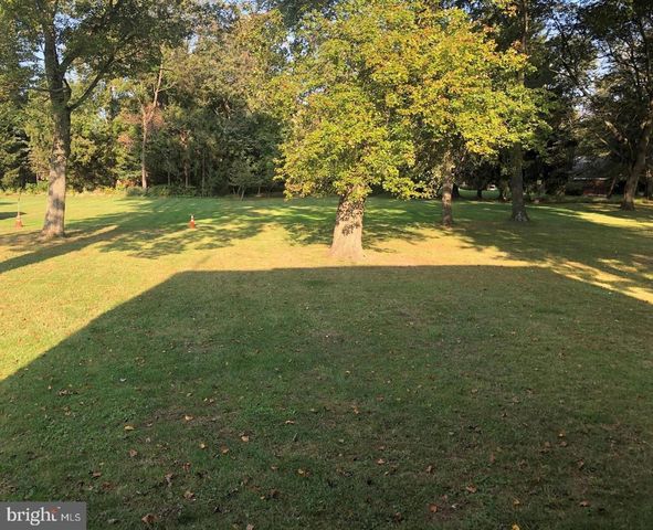 1112 PARKWAY AVE, Ewing, NJ 08618