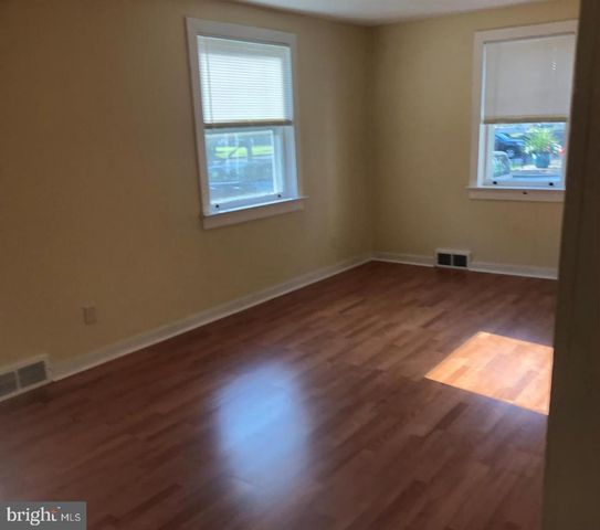 1112 PARKWAY AVE, Ewing, NJ 08618