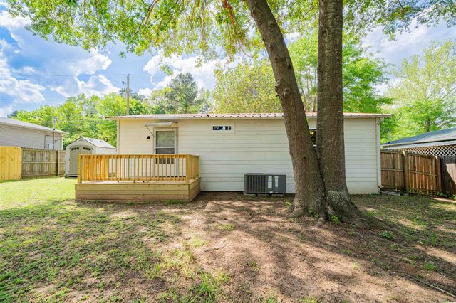 405 Bates St, Kilgore, TX 75662